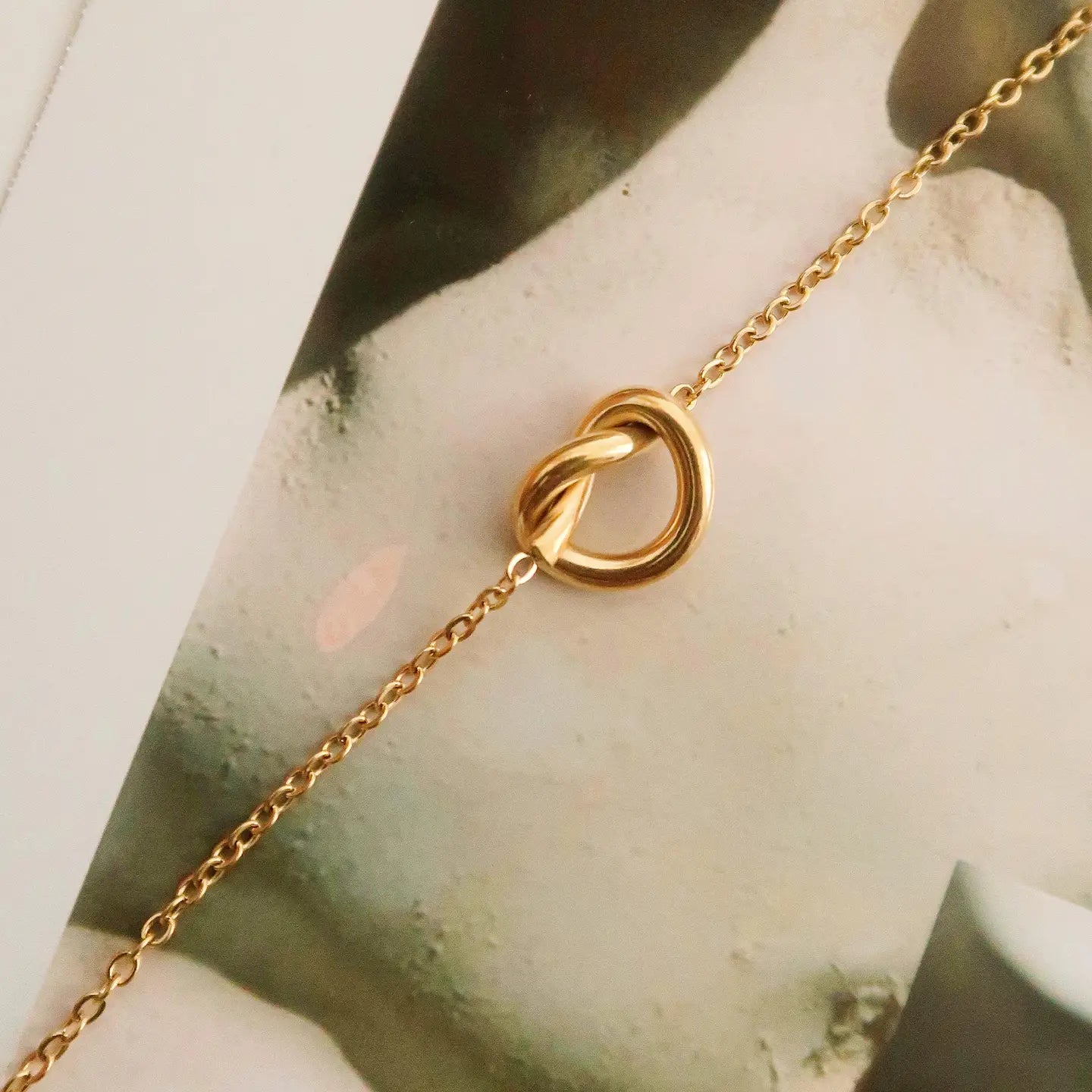 Knot Necklace