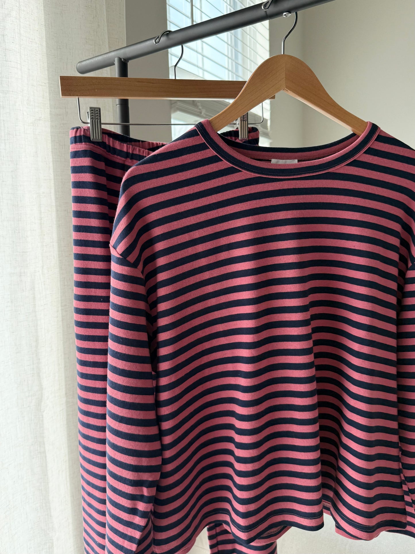 Winterberry Lounge Set, Pink/Navy