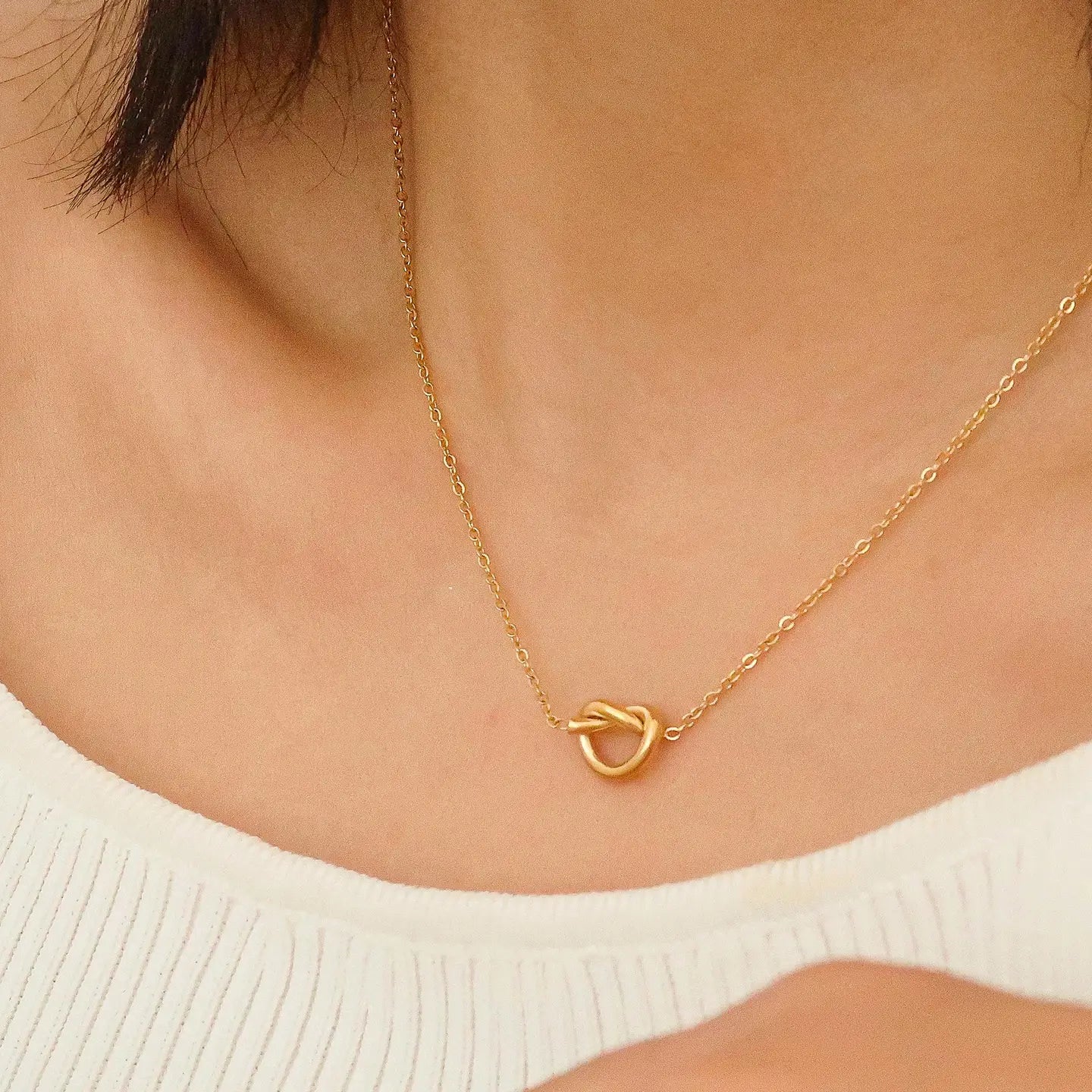 Knot Necklace